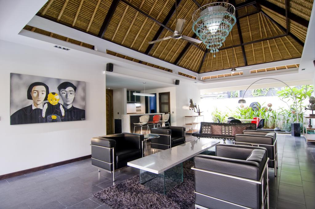 Villa Putih Seminyak Værelse billede